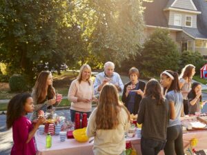 How to Maintain Good Relationship With Neighbours